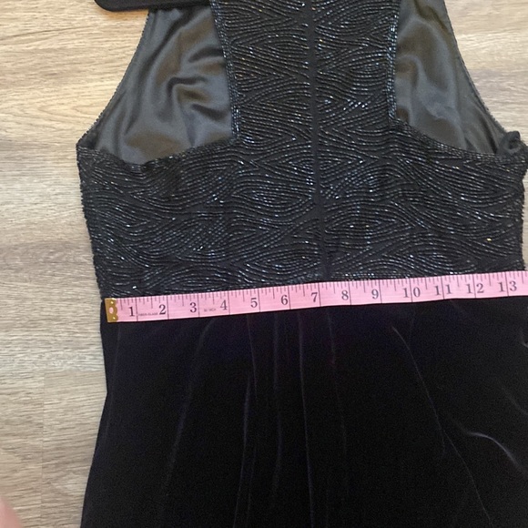 SCALA Gown - Picture 9 of 9